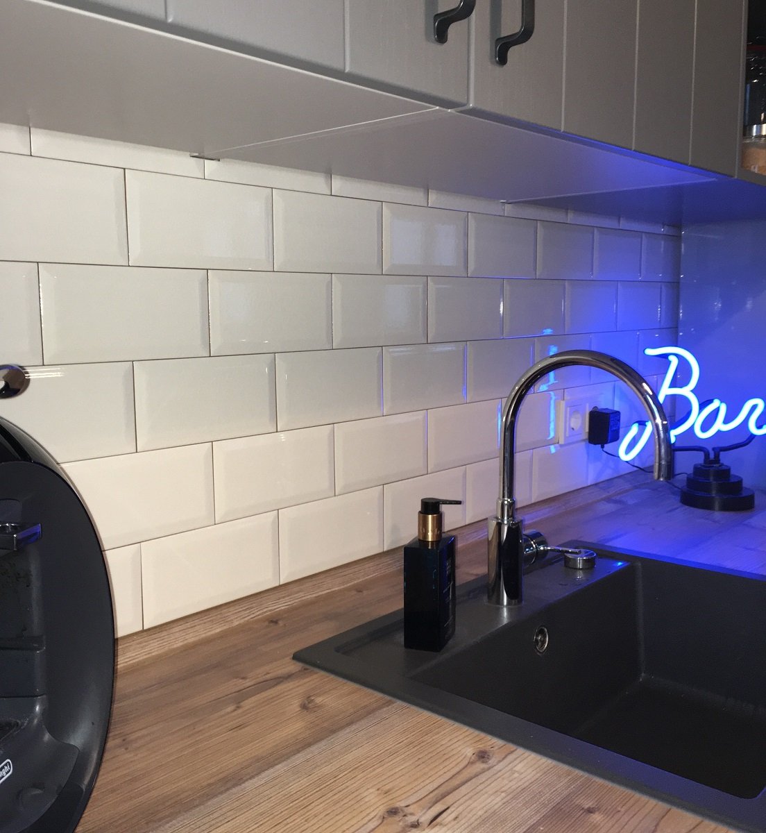 Metro Fliese krakeliert für Küche Bad Craquelé Krakelee creme-weiß glänzend Facettenfliese