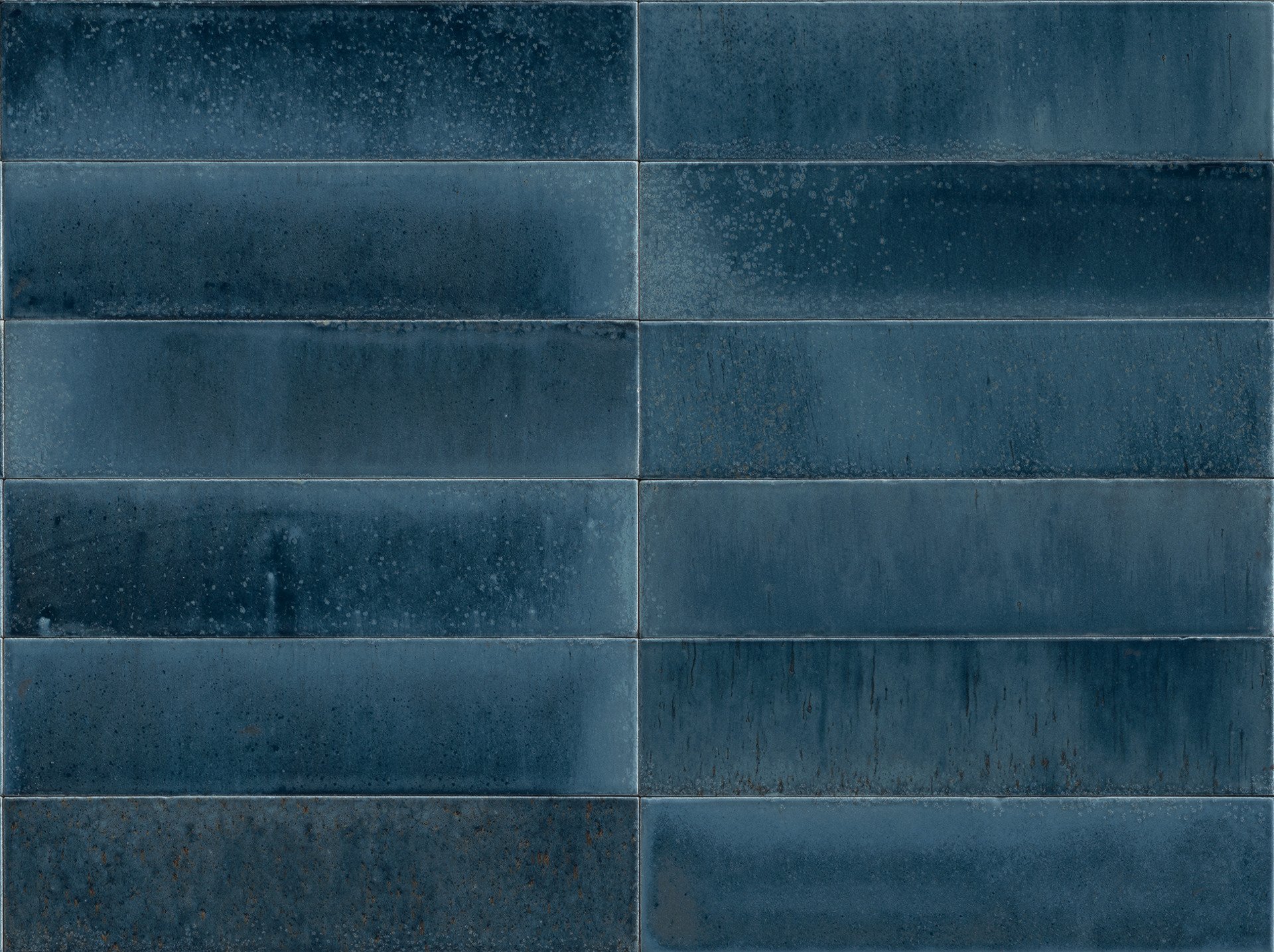Fliese glasiert unregelmäßige Oberfläche chinablau glänzend 6x24cm "Lume China" Marazzi