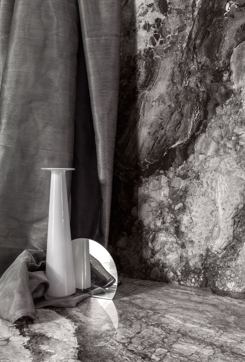 Fliese Marmor-Optik anthrazit schwarz marmoriert glänzend Mystic Dark poliert Sant Agostino